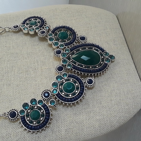 Premier Designs Necklace - Picture 2 of 3